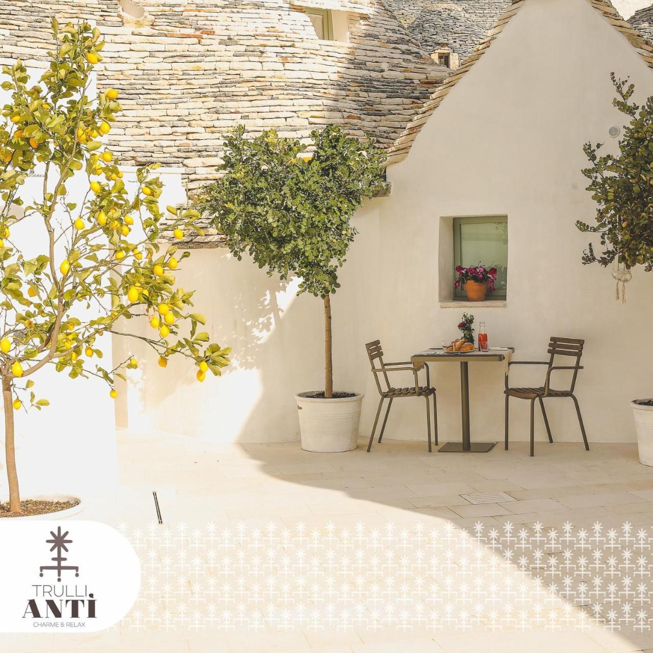 Trullo Essenza-Trulli Anti Charme & Relax Bed and Breakfast Αλμπερομπέλο Εξωτερικό φωτογραφία
